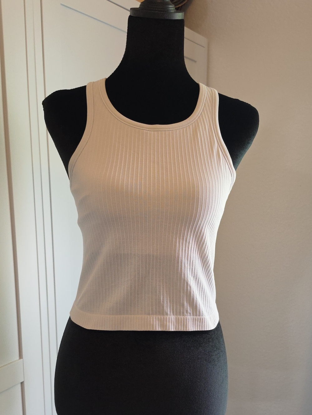 Lululemon Women's Ribbed White Tank Top